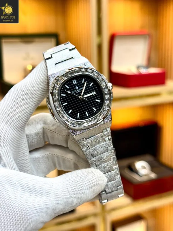 PATEK PHILLIPPE DISCO VALENT DIAMOND BEZEL