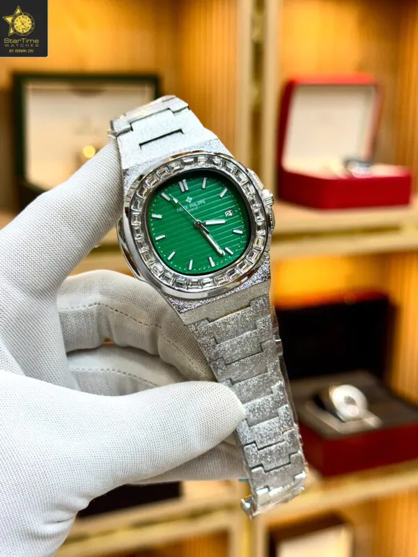 PATEK PHILLIPPE DISCO VALENT DIAMOND BEZEL